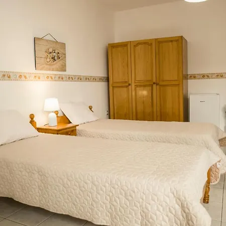Dom Panorama-apartmany Chantall Ravda